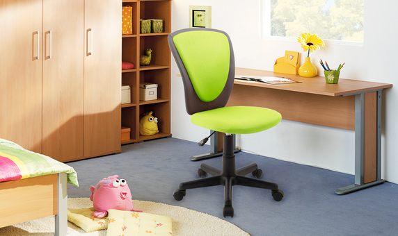  Kooli minevatele lastele võib valida pigem lihtsamad töötoolid