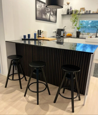 Loo modernseid sisustuslahendusi akustiliste ribipaneelidega