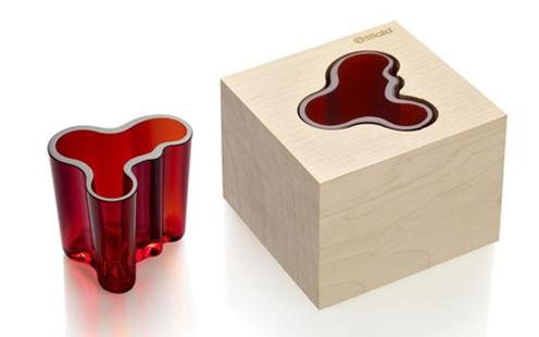 Aalto Miniature In Wooden Box, Red