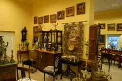 Mööblikauplus ANTIQUE & REPRO ei tunne piire Mööblikauplus ANTIQUE & REPRO ei tunne piire