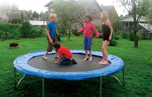 Batuut pole koht müramiseks, sinna mahub kõige paremini ikka üks hüppaja korraga.