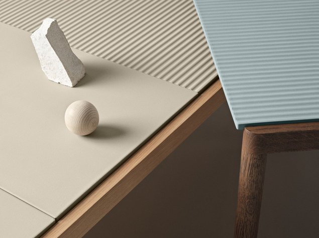 Pildil: Muuto Couple diivanilaud