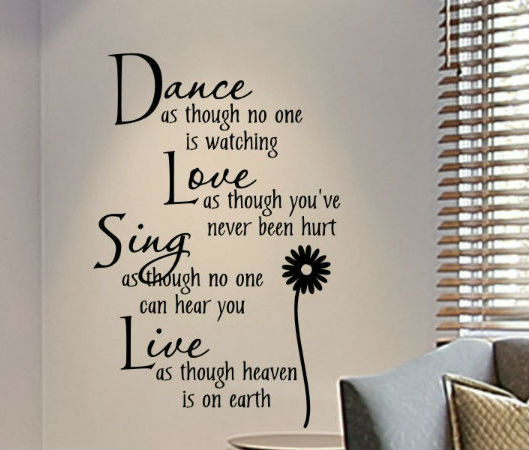 Seiakleebis: Dance, Love, Sing, Live