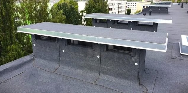 Majale uut ventilatsioonisüsteemi ehitades on mõistlik paigaldada ventilatsioonitorud katusekonstruktsiooni soojustuse sisse, mis eeldab mitme erineva töö korraga tegemist.