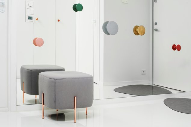 Sancali Elephant pink ja Muuto The Dots nagid Tallinna korteris. Sisearhitektid: Ace of Space, foto: Andres Treial Source: elkemoobel.ee