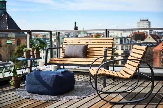 Defined õuevaip, Scatter diivanipadi, Divine tumba, On The Move abilaud, Parc kiiktool, Parc pink – tootja: Cane-line Allikas: elkemoobel.ee