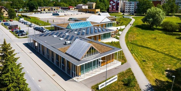 Katuse peamine ülesanne on kaitsta hoonet sademete, tuule ja külma eest. Mittekorrektne läbiviik katusel võib põhjustada.