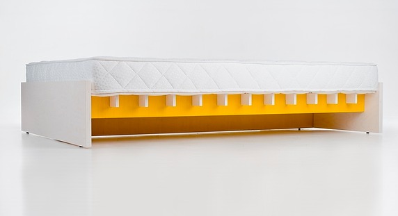 Voodi LEE, Autor: Helena Aljaste