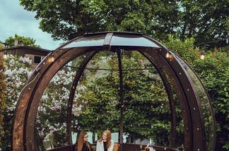 Domelor - avatuim aiamaja turul, mis aitab kauem õues einestamist nautida. |escape} Domelor - avatuim aiamaja turul, mis aitab kauem õues einestamist nautida.