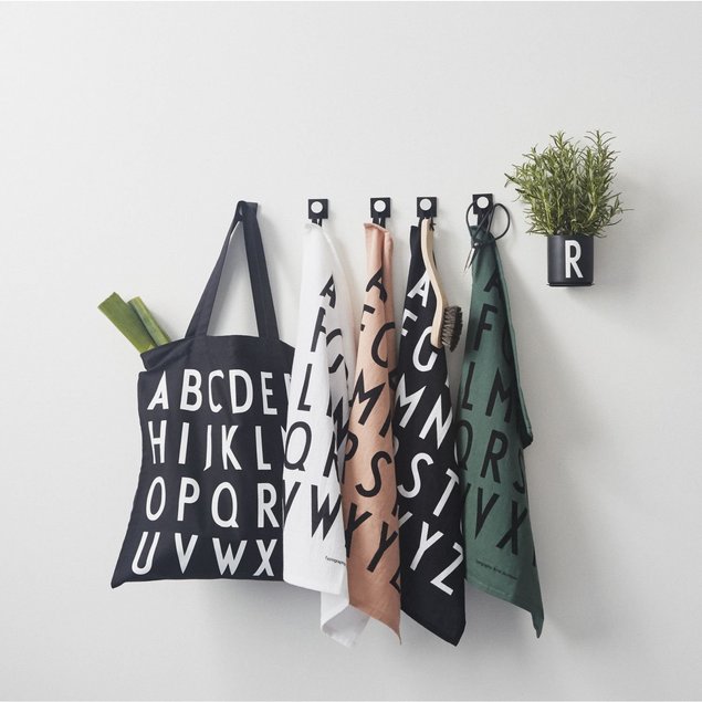 Mitmes värvitoonis CLassic köögirätikud. Tootja: Design Letters Allikas: elkemoobel.ee