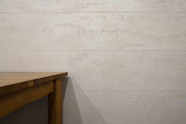 Oikos Travertino Romano Antica Pietra toon: Aquabianco