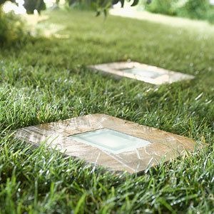 Solaarvalgustiga aiaplaadid, 2-osaline komplekt EEK 895.-