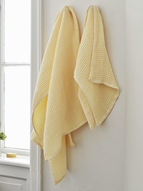 Tuttava vahvlimustriga Giant Waffle käterätik ja vannilina. Tootja: HAY Allikas: www.google.com