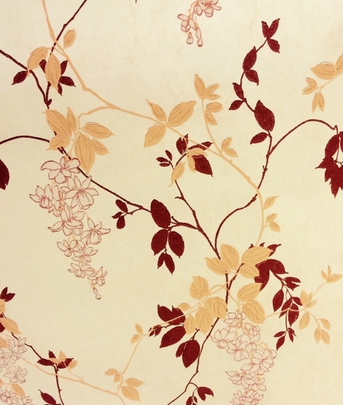 Pärlmutriselt helkleval fliiskiulisel kreemikal põhjal tapeet, 
10,05 x 0,53 m rull, 
materjal: hingav fliis ehk liim seina. Allikas: www.tapeedid.ee