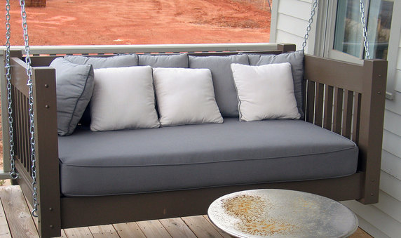  Source: www.hangingporchbeds.com