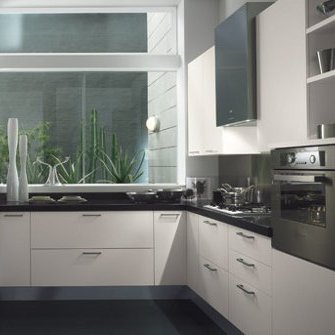   U-kujuline must-valge lahendus    Allikas:  www.motiqonline.com  