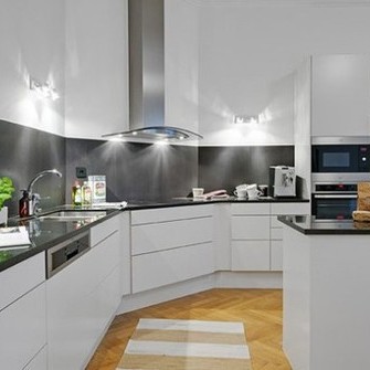   Must-valge kombinatsioon skandinaavialikus köögis. 
   Source:  www.infoteli.com  