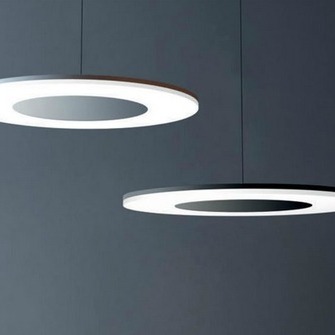  Mantra disainvalgusti DICOPOLO on saadaval alumiiniumi- ja musta viimistlusega. Valida saab lae- ja rippvalgusti vaheli, valgusallikaks 36W LED (3240lm). 