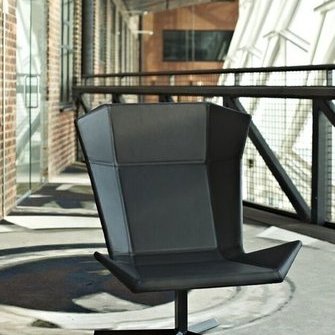  Stealth tugitool Johansonilt   Allikas:  elkemoobel.ee  