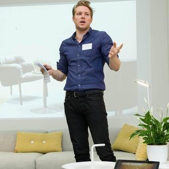  Johan Lindstén   Allikas:  www.elkemoobel.ee  