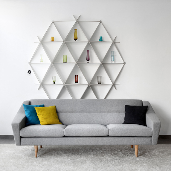 Helehall diivan COSMO. Allikas: www.oot-oot.com