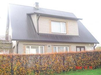 Tsinkplekist katus - kulud värvimisele kokku kuni 1000 eurot, mis teeb isevärvitud profiilpleki hinnaks 13,20 EUR/m² Allikas: www.toode.ee