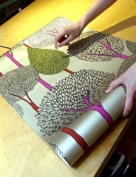  Tootjad lisavad aina enam pabertapeedi sisse kangakiude.
Foto: Toomas Huik