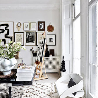 Источник: http://www.myscandinavianhome.com/2017/11/the-striking-eclectic-home-of-malene.html