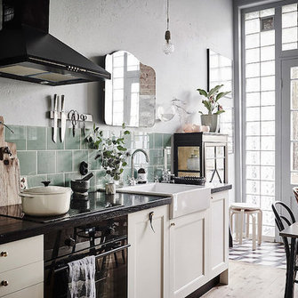 Source: http://www.myscandinavianhome.com/2016/03/a-romantic-swedish-home-with-vintage.html