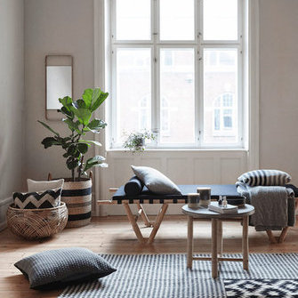 Source: http://www.myscandinavianhome.com/2016/01/a-light-and-airy-danish-home-with.html