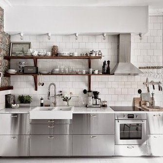 Alkuperä: http://myscandinavianhome.blogspot.com/2015/04/the-lovely-home-green-grey-home-of.html